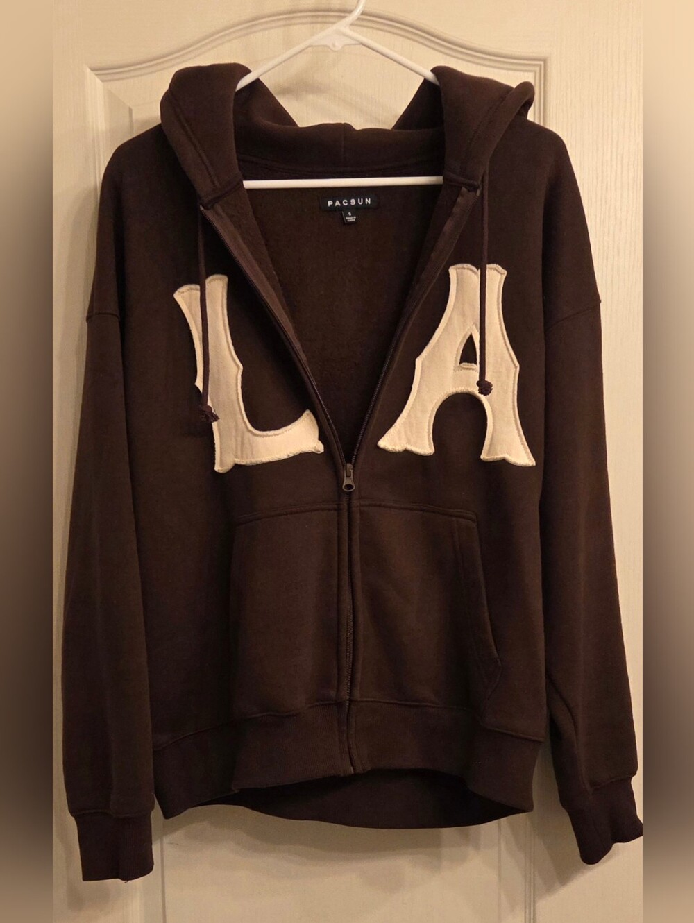 PacSun Brown Zip-Up Hoodie with Cream LA Patch SIZE S